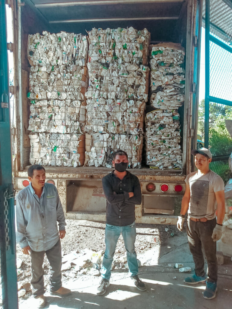 Sumando esfuerzos con CESAV Morelos se logró movilizar 10,490 kg de envases en el CAT Ayala